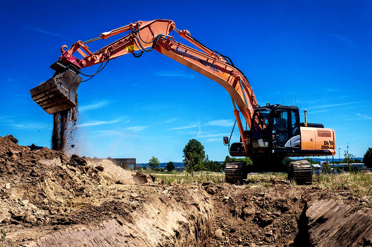 Hitachi excavator work faster with Xsite